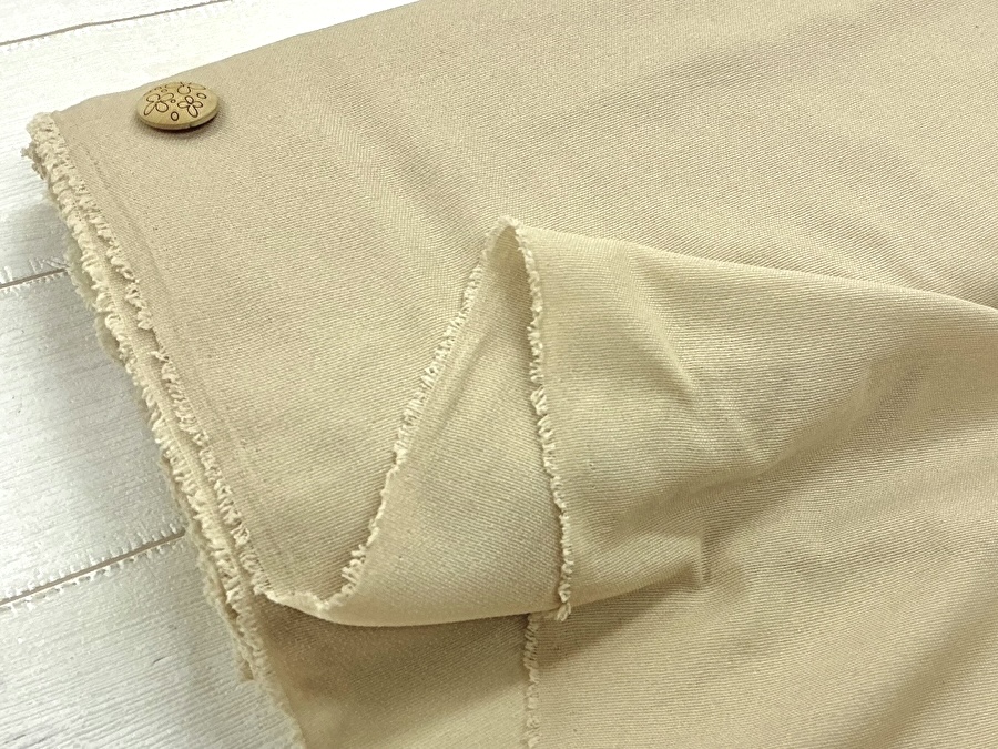 【反売り】  [普通地タイプ] ややざっくり 織物ニット用接着芯　 ベージュ系 [ 幅１２０ｃｍ×約６ｍ巻 ]