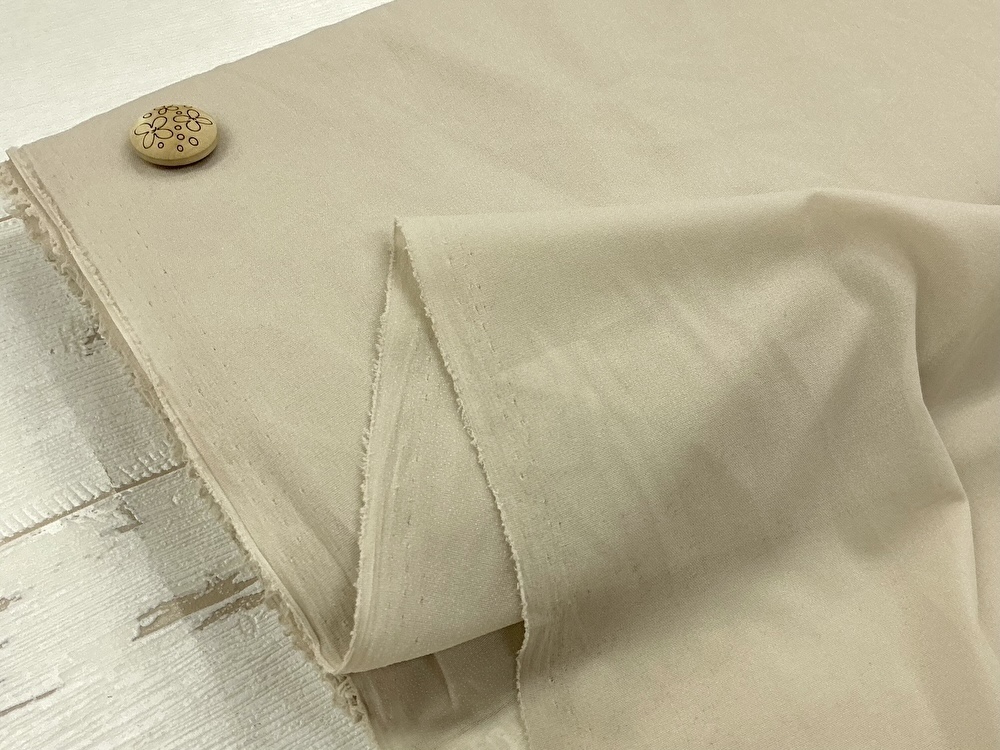 【反売り】  [薄手タイプ] ニット用織物接着芯　 ライトサンドベージュ系 [ 幅１２０ｃｍ×約６.５ｍ巻 ]