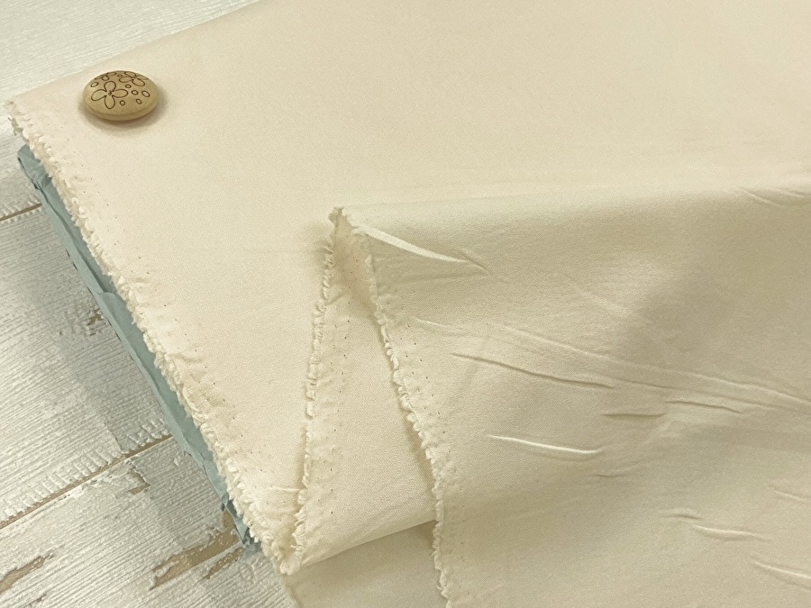 【反売り】  [やや薄手タイプ] ニット用織物接着芯　 アイボリーベージュ系 [ 幅９０ｃｍ×約７.５ｍ巻 ]