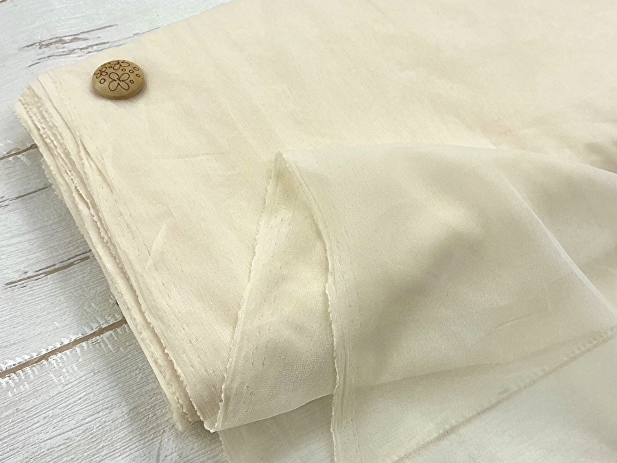 【反売り】  [薄手ソフトタイプ] ニット用織物接着芯　 アイボリー系 [ 幅１１０ｃｍ×約５.５ｍ巻 ]