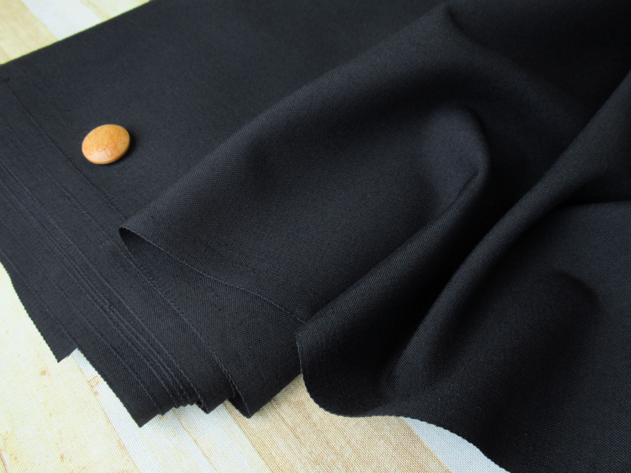 【反売り】　Ｔ/Wトロピカルクロス　ネイビーブラック系　[ 幅１５０ｃｍ×約３．５ｍ ]