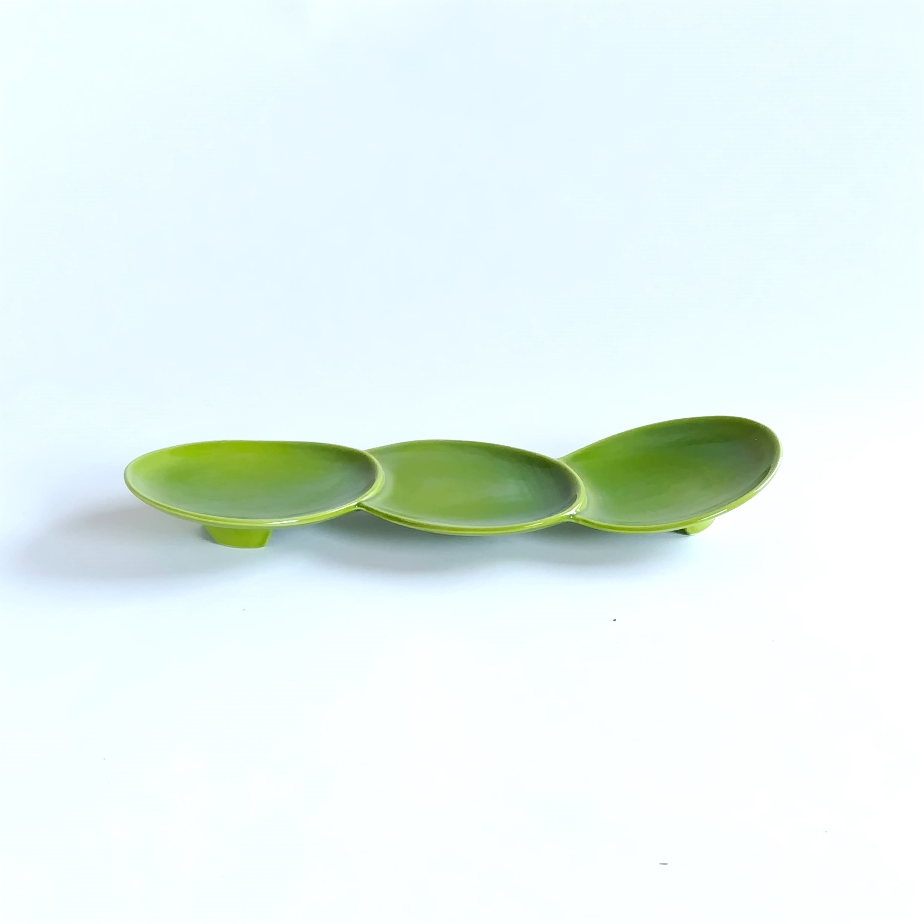 有田焼　特価品_グリーン豆型三連皿【Web有田陶器市限定！】