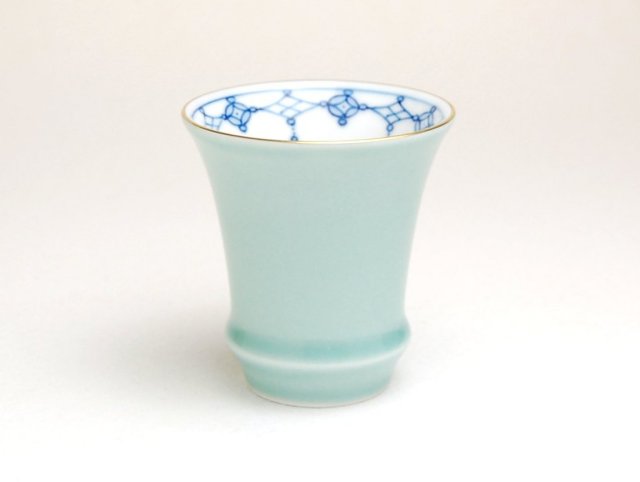有田焼　匠の蔵　SAKE GLASS 青磁　瓔珞