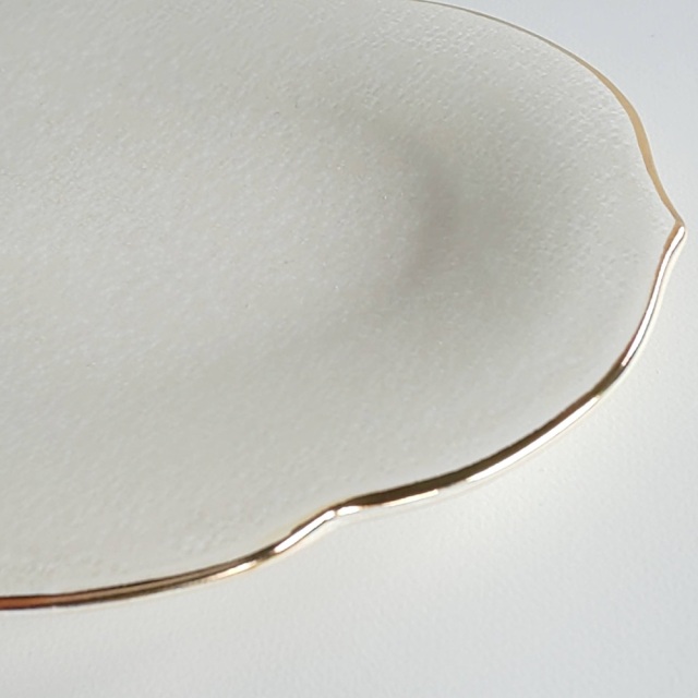 有田焼 陶悦窯 白結晶渕金 桔梗渕オーバル皿