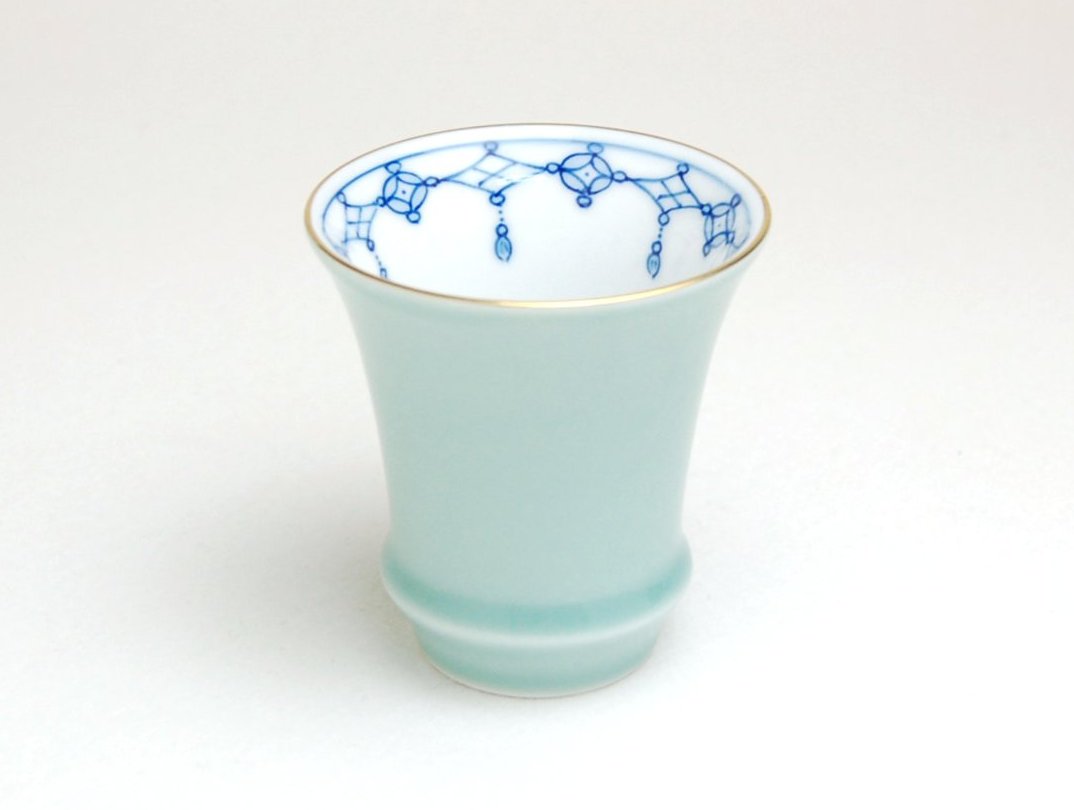 有田焼　匠の蔵　SAKE GLASS 青磁　瓔珞