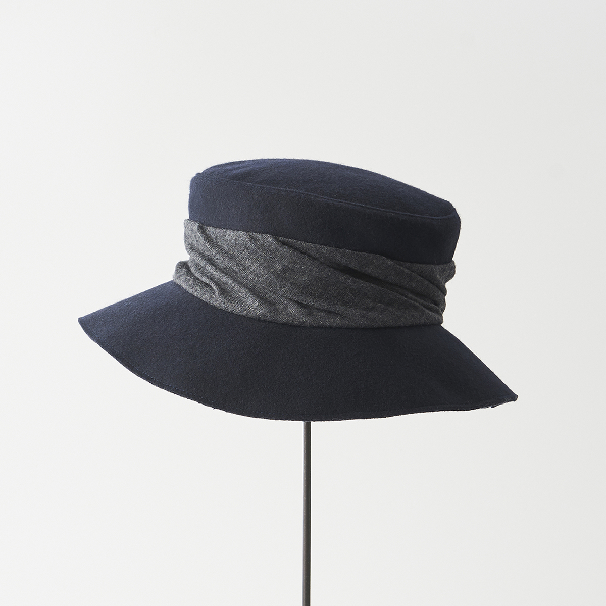 melton drape hat middle