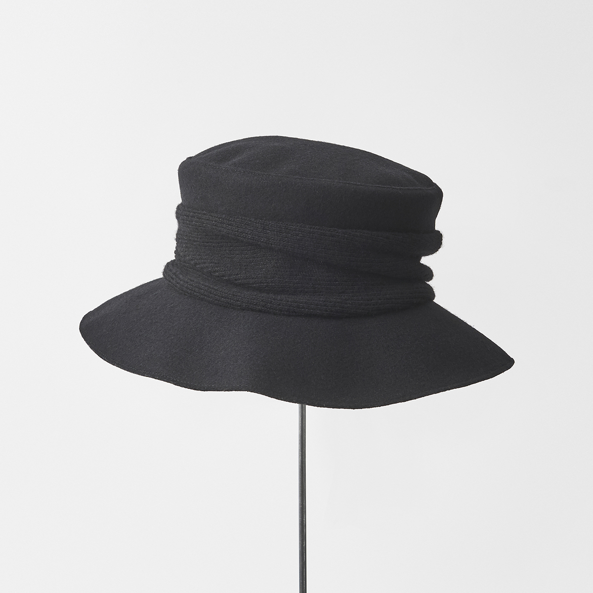 melton drape hat middle