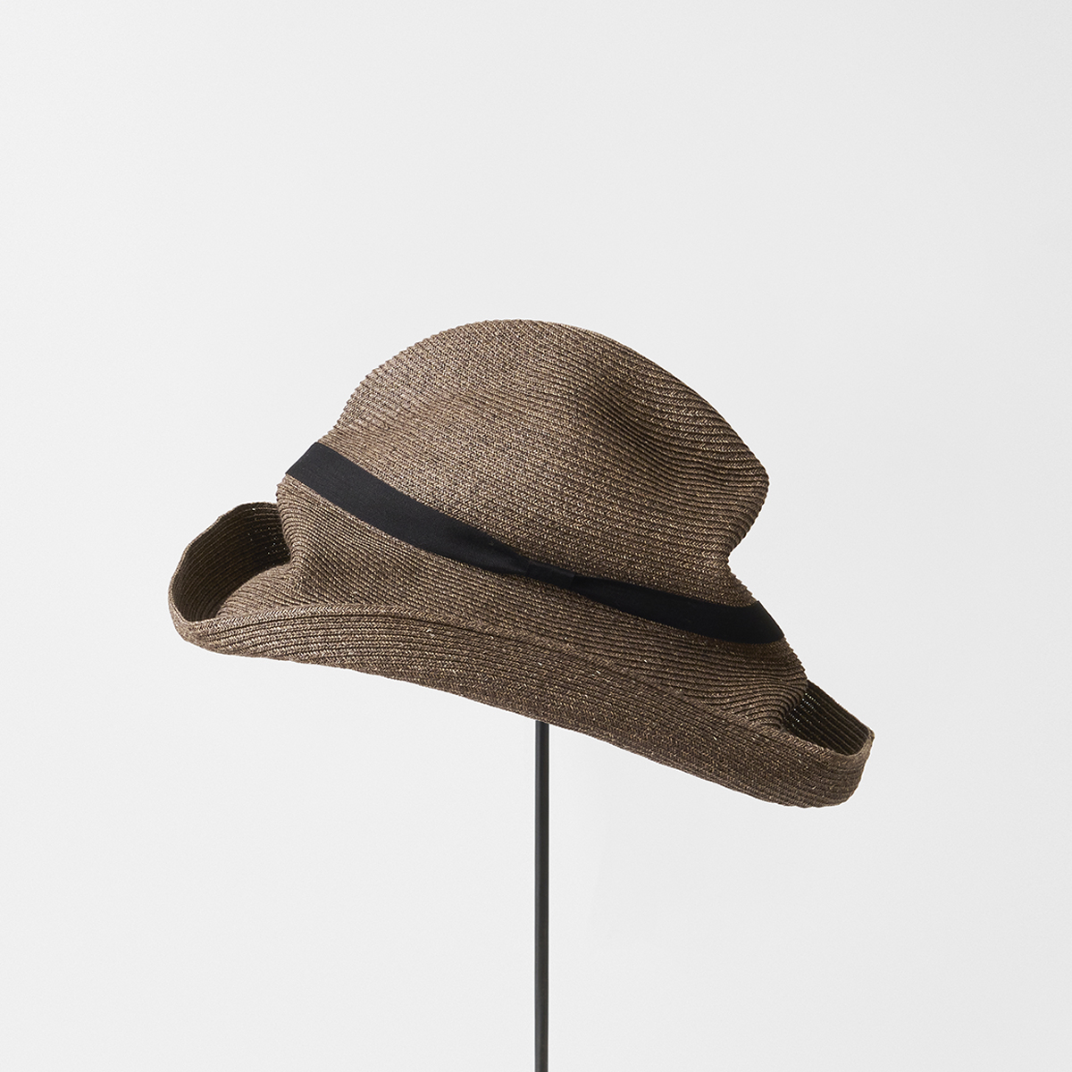 BOXED HAT 11cm brim organdy ribbon / dark brown base