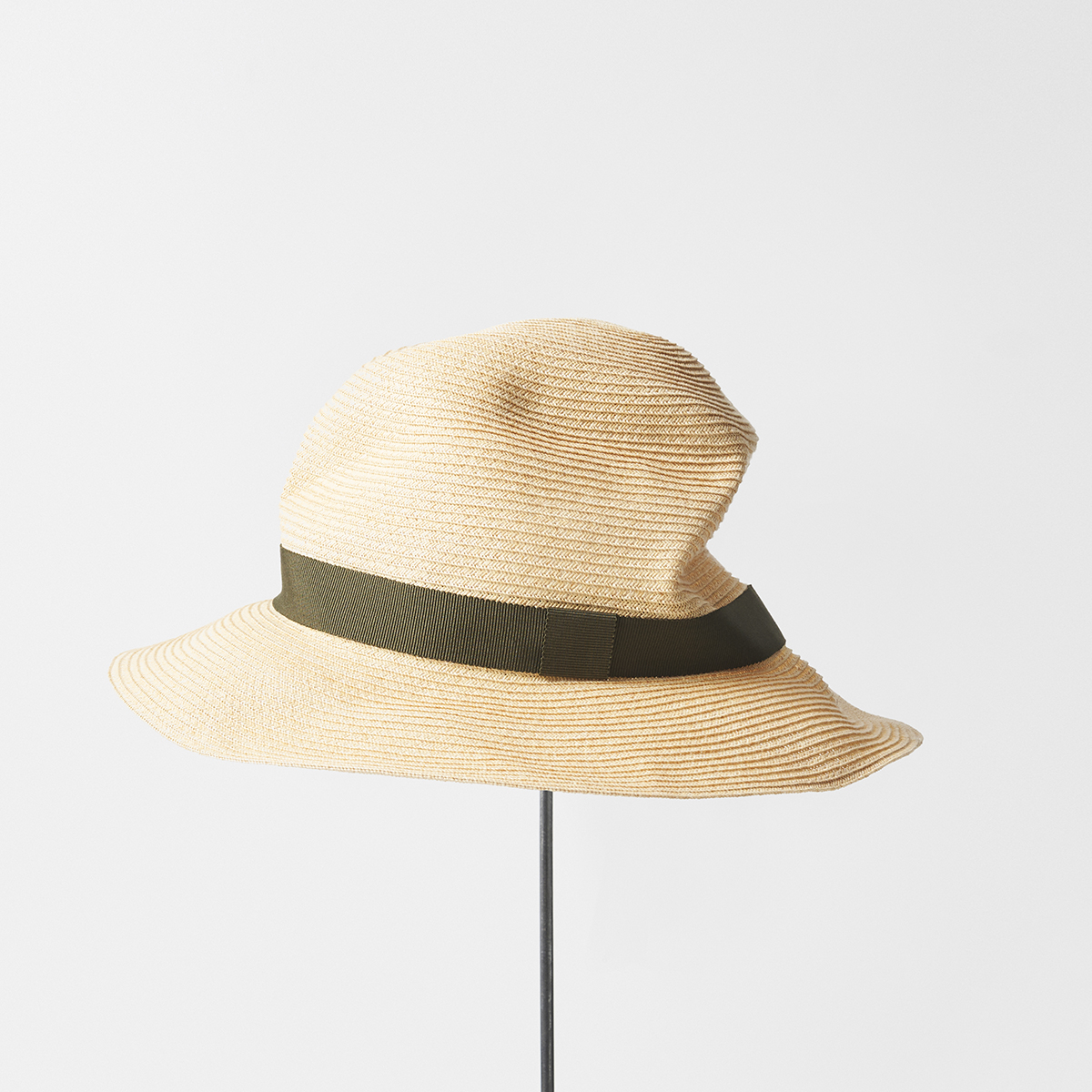 BOXED HAT 7cm brim grosgrain ribbon