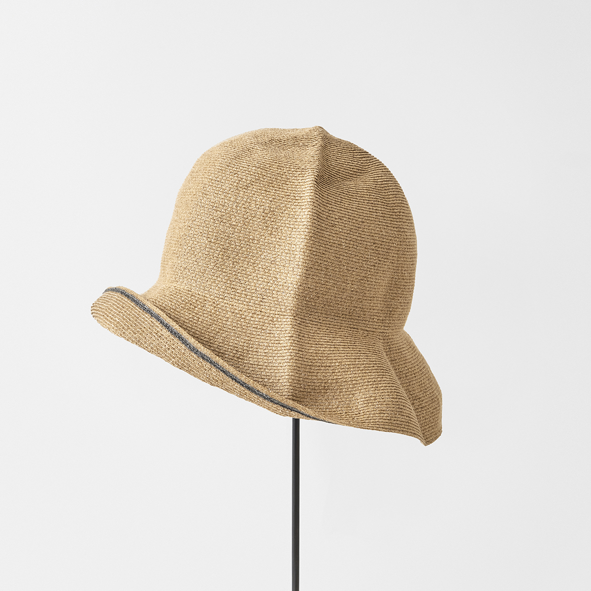 WR paper braid hat switch middle