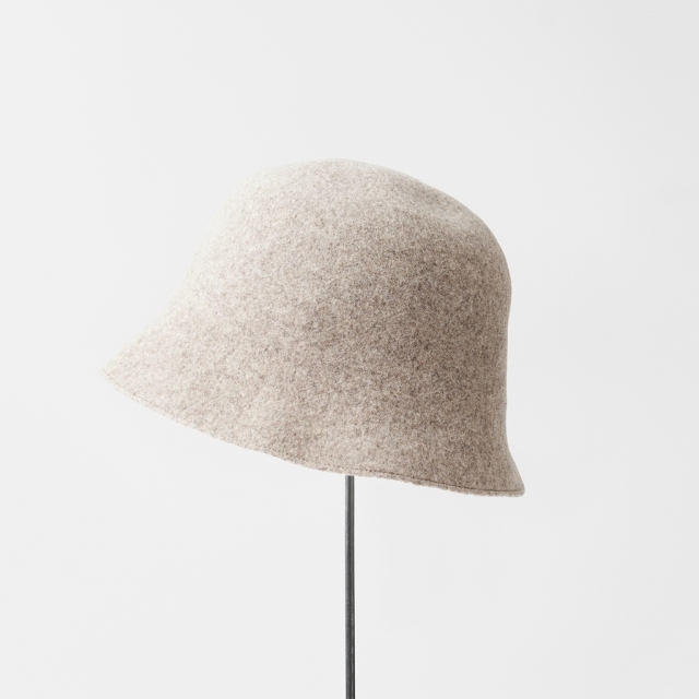 bell hat - undyed wool