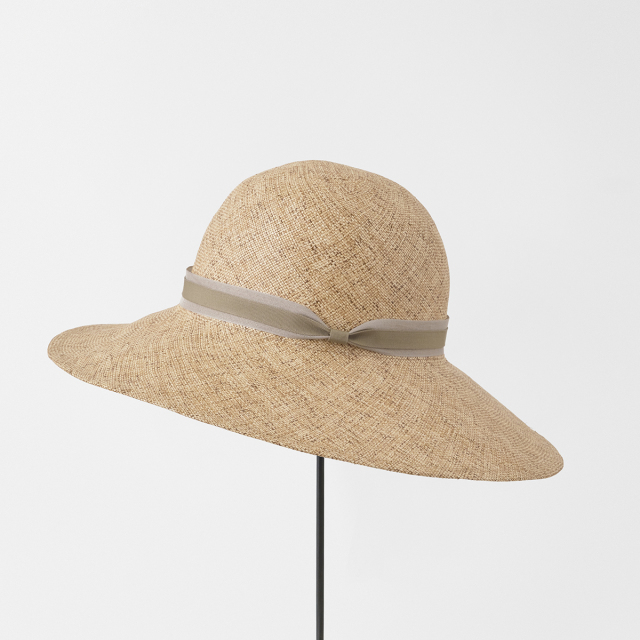 paper brisa weave capeline