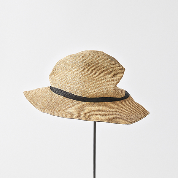 BOXED HAT 7cm brim switch color line