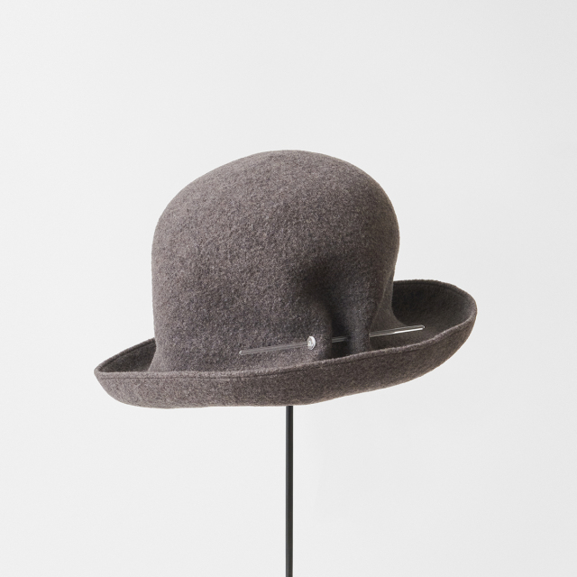 widen bell hat acrylic stick - lambswool