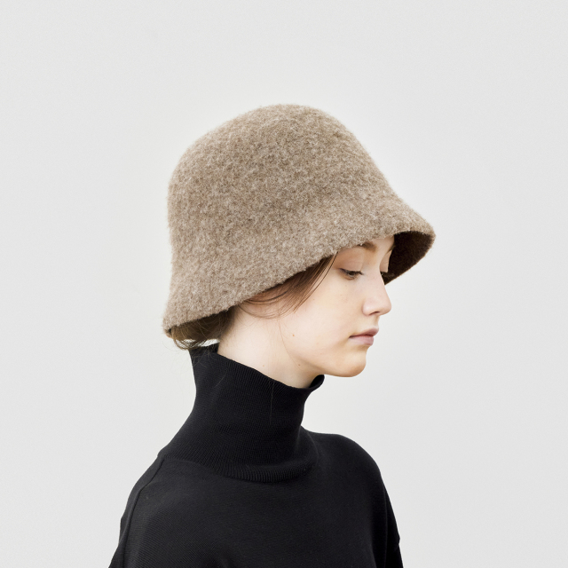 bell hat - black merino