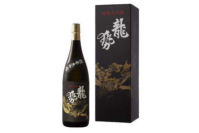龍勢　純米大吟醸　黒ラベル 1800ml 化粧箱入（藤井酒造）送料別　※日付指定不可・お歳暮対象外