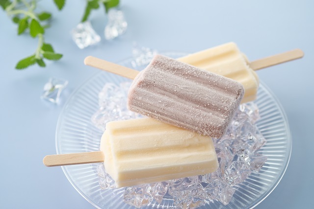 東屋　昔ながらのアイスキャンディとジェラートの定番セット
