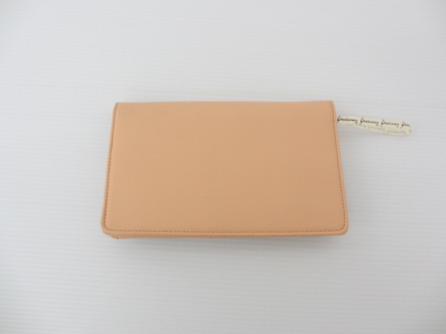 カード入れ　本革