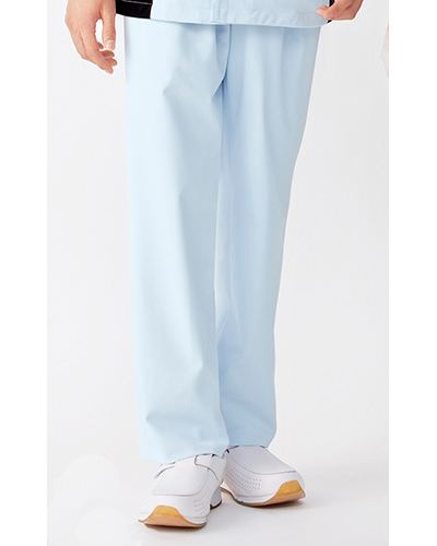 [カゼン] KAZEN 【着る人を選ばないウエスト脇ゴム仕様のツータックパンツ】  メンズ スラックス 257-21 （サックス）