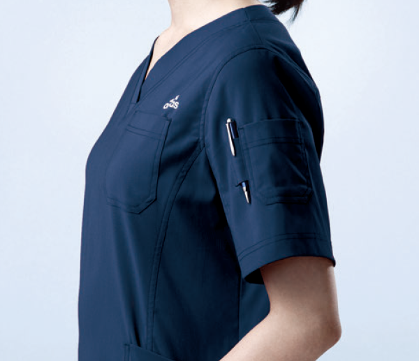 アディダス] adidas 【ハードな動きにも柔軟に対応するスタイリッシュ