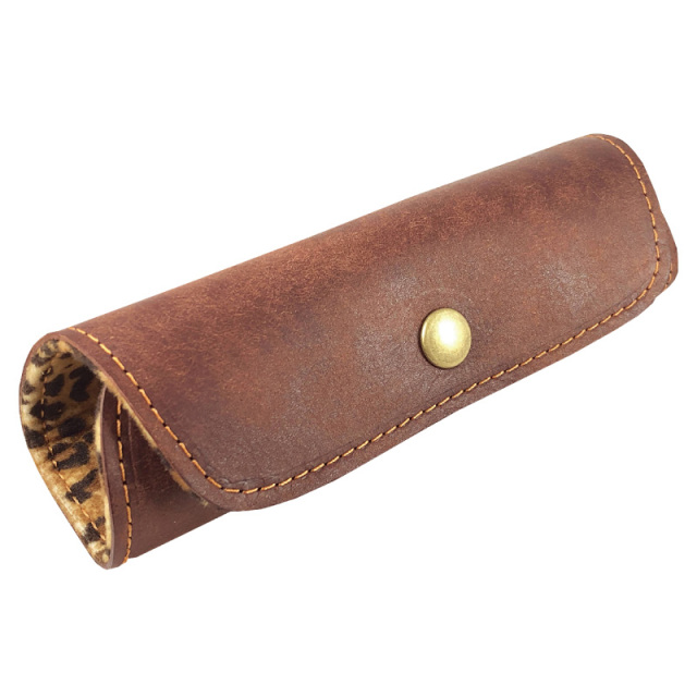 【ネット限定】握った際のフィット感が良いプエブロ革使用のメガネケース「F-62オムレット」