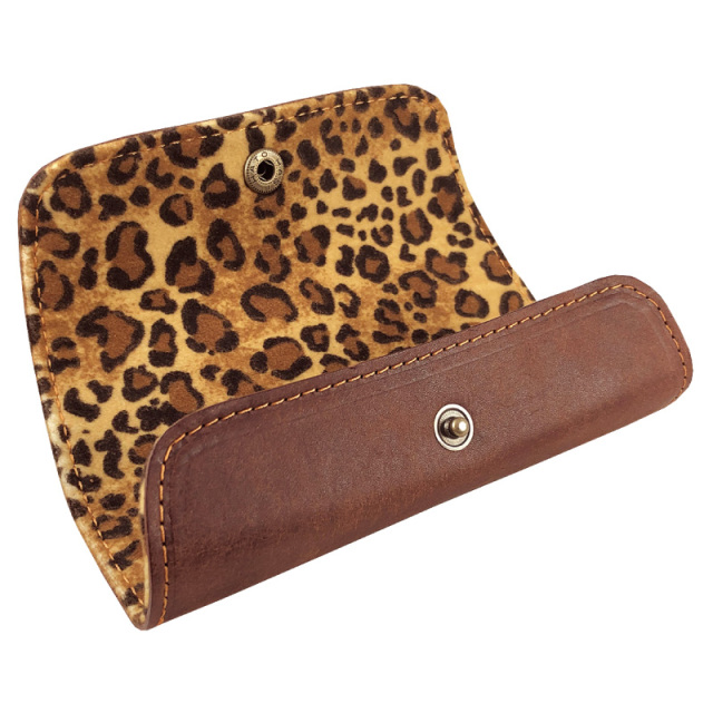 【ネット限定】握った際のフィット感が良いプエブロ革使用のメガネケース「F-62オムレット」