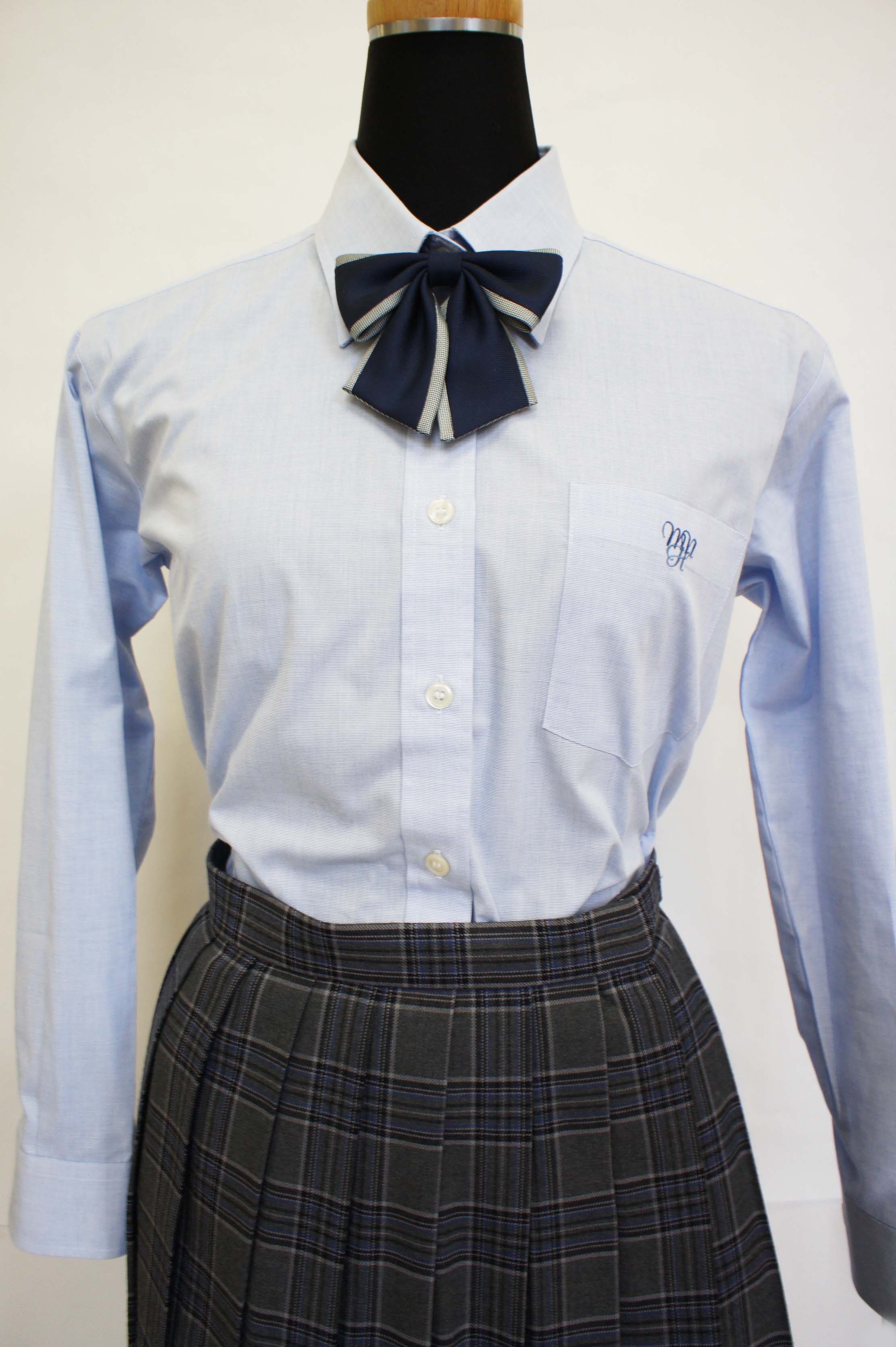 ●八　長袖ブラウス　ブルー　21号