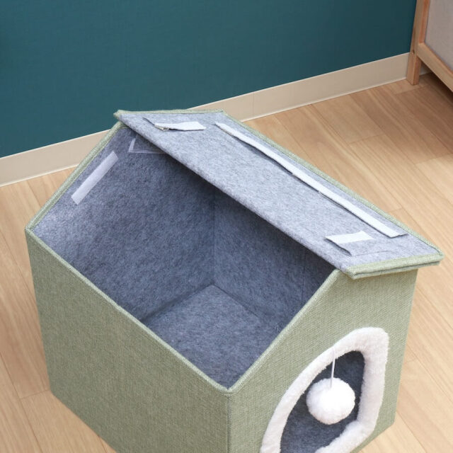 ペットハウス　三角屋根