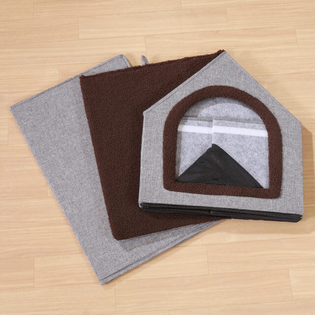 ペットハウス　三角屋根