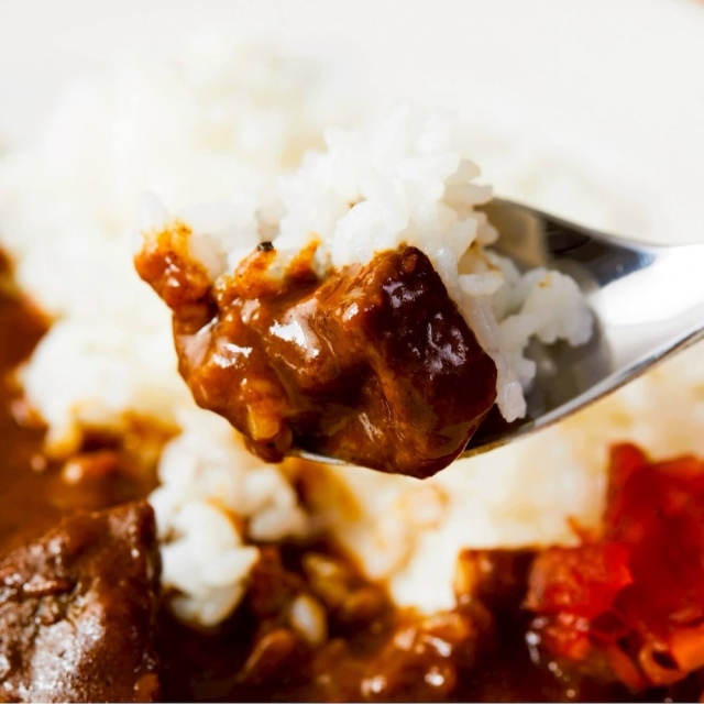 贅沢国産牛肉ゴロゴロカレー