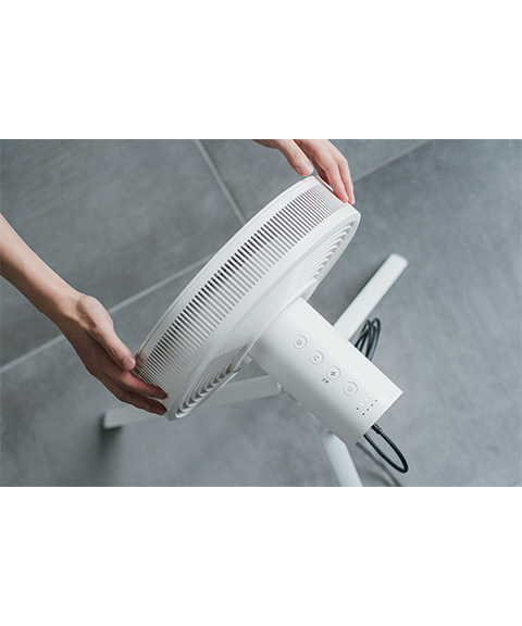 送料無料】【バルミューダ】GreenFan Studio ホワイト memart