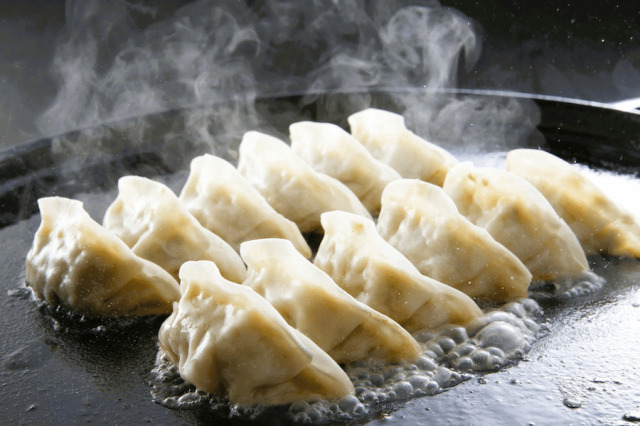お肉屋の特製生餃子 32個セット