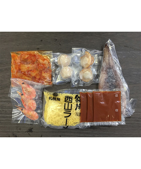 北海道 海鮮キムチ鍋セット (白菜キムチ100g、各種具材)