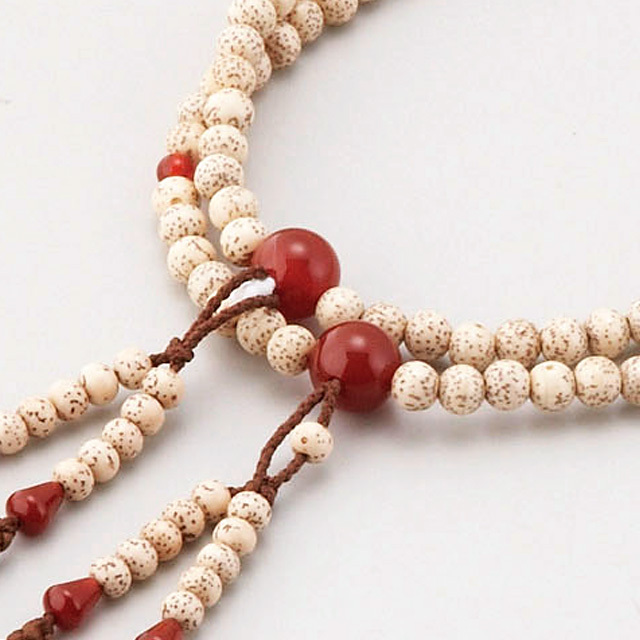 美品 数珠 星月菩提樹真言宗水晶仕立て108念珠になります。桐箱入り 