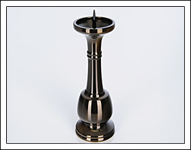 銅器 青葉型 コハク ローソク立（灯立）
