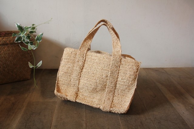 ラフィア　トートバッグ