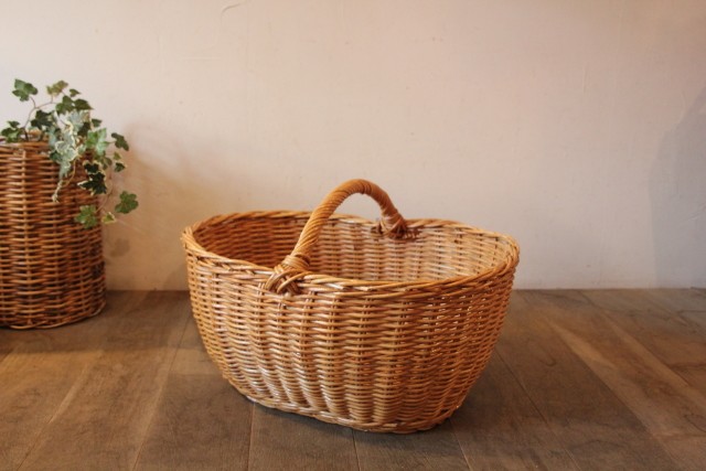 ラタン　大きめ