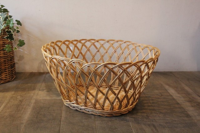 ラタン　透かし