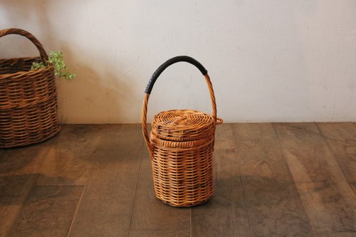 アラログのフタ付きワンハンドルスリムポットかごバッグ