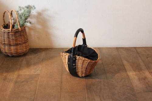 アラログのレザーハンドルミニかごバッグ