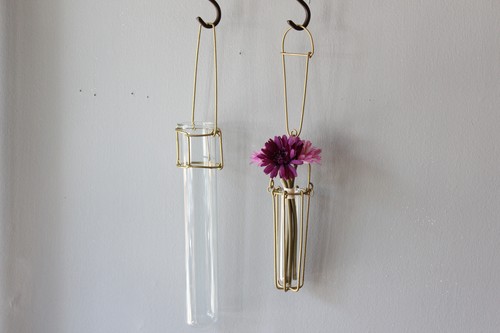 ゴールドアイアンの一輪挿し