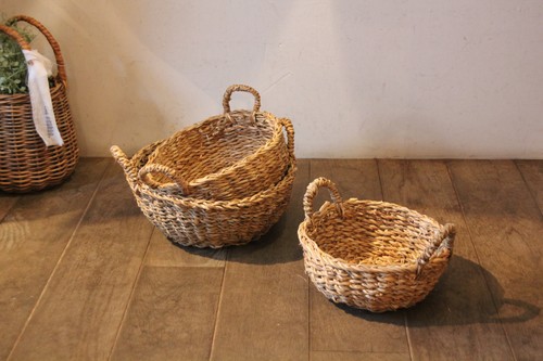 バングラデシュの素朴なホグラ両手付きラウンドバスケット