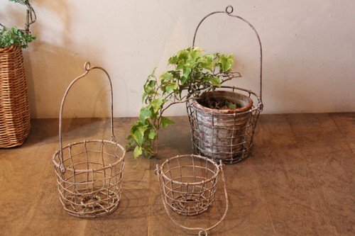 アイアン製ハンギングガーデンバスケット