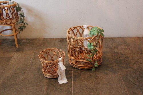 皮付き籐の透かし編みポットカバー