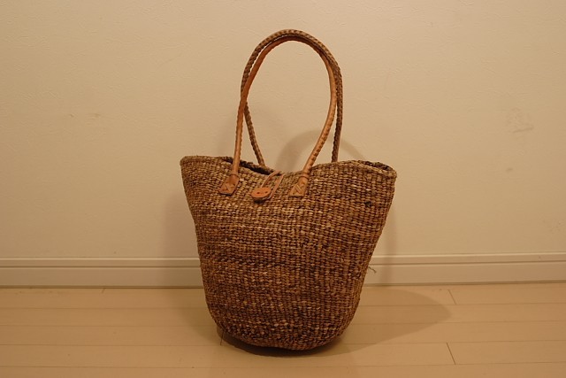 バナナバッグ　アフリカのカゴバッグ