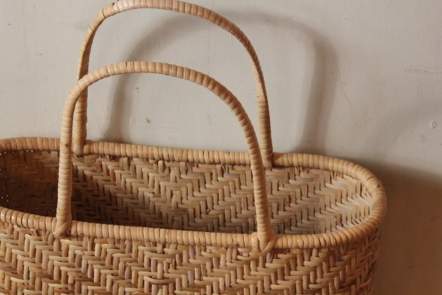 ラタンピール　カゴバッグ