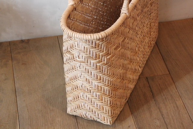 ラタンピール　カゴバッグ