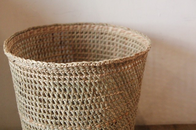 イリンガ　ダストバスケット