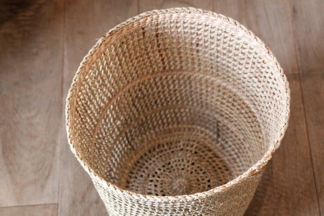 イリンガ　ダストバスケット