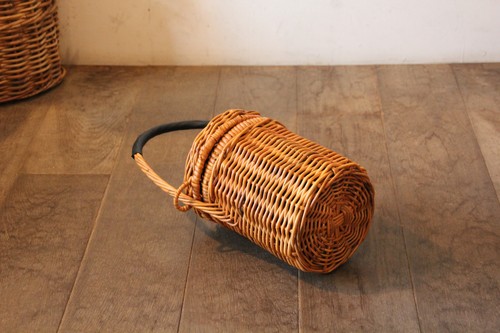 アラログのフタ付きワンハンドルスリムポットかごバッグ